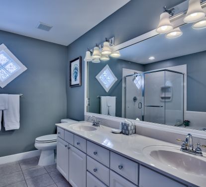 2nd Floor Master Bath - Walk-in Shower, Garden Tub, Double Vanity, Hairdryer