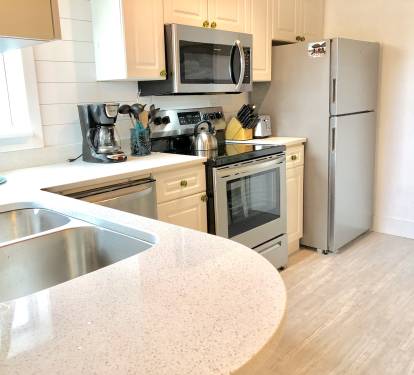 Quartz Counter Tops and New Appliances 