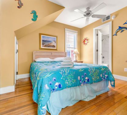 Queen Bedroom