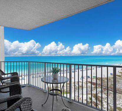 02-Mainsail-162-Balcony