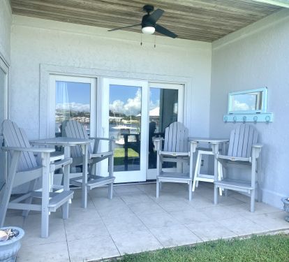 PATIO INCLUDES MIRROR WITH HANGERS FOR TOWEL DRYING &amp; AWESOME VIEW OF OLD RIVER 