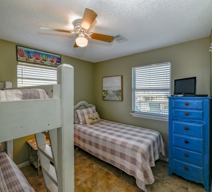 Bunk bedroom