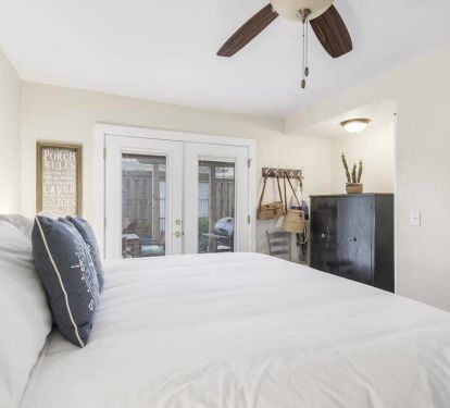 King size Bed