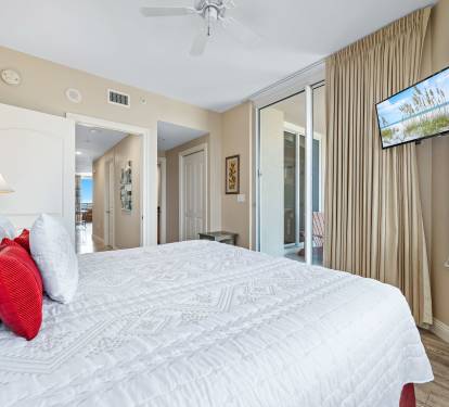 Indigo 2 Bedroom 1104E, Two King Beds_3