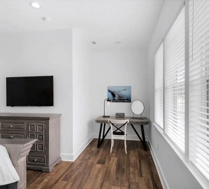 Sundance-24...1st floor. Bed 1, photo 2. King master suite with private bath and writing desk.