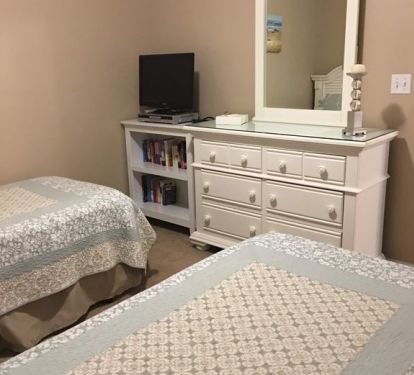 Twin room with 2 twin sized beds