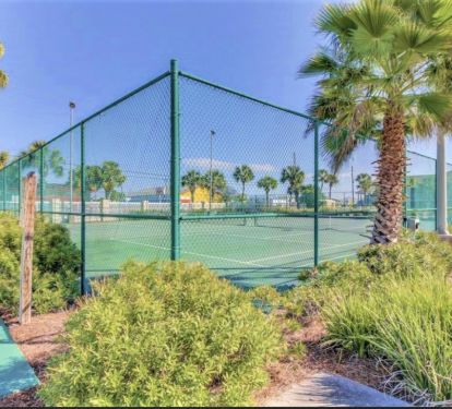 Tennis &amp; Pickleball Court