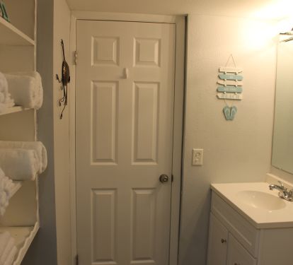 Separate 1/2 Bath