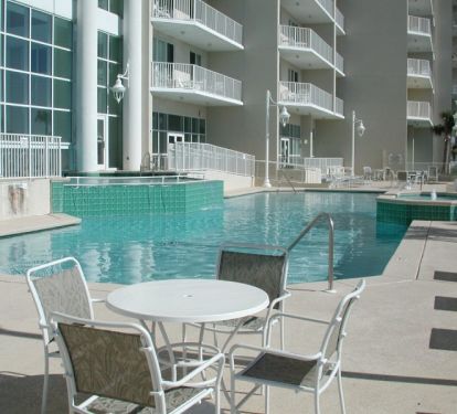 Swim from the indoor pool right out to the outdoor pool with hot tubs!
