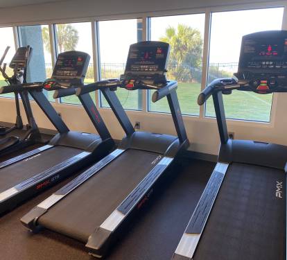 Renovated gym w/multi-functional trainers/treadmills/recumbent bike/elliptical