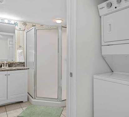 Hall bathroom/full size washer-dryer