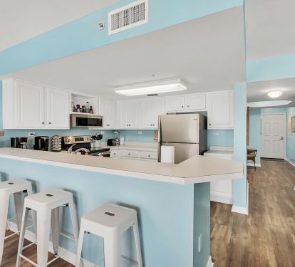 Breakfast bar with seating for four!