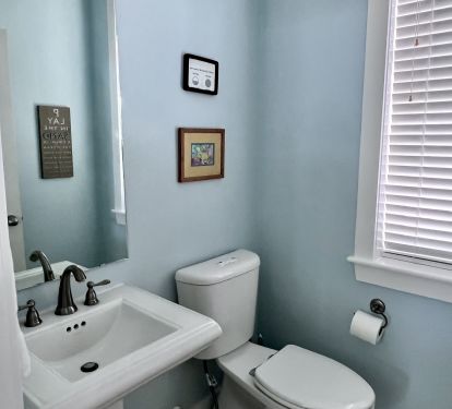 Half bath off living room