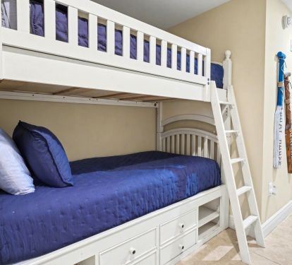 Sterling Breeze - Beachfront Condo!_16