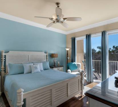 Access your large balcony from the Master bedroom which overlook the lake