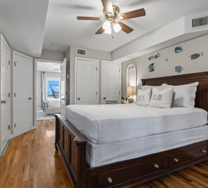 Lower Roadside Bedroom with a Queen Bed and a Full/Full Bunkbeds with trundle
