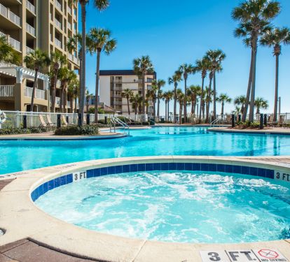 Tower 1 Pool, Hot tub, kiddie pool, and tiki bar - beachfront