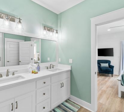 2nd level bath for South King Bedroom.
