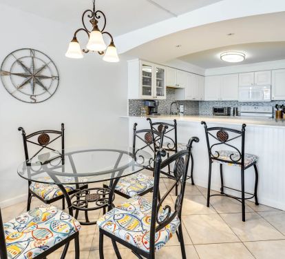 seating for 4 at the table