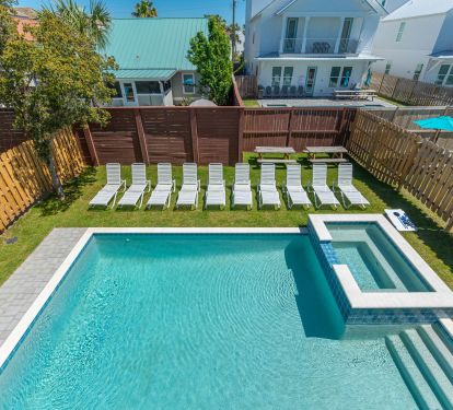 Pristine saltwater pool and spa