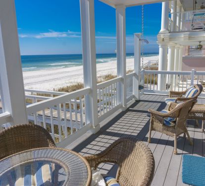 Have A Drink Or Meals On Your Covered Porch