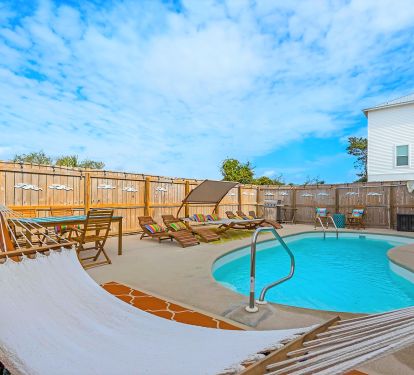 Outside Sitting Area with Pool