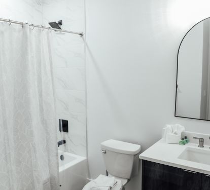 2nd floor bathroom