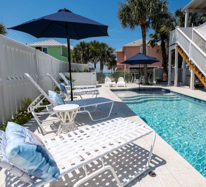 The palms private pool