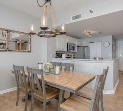 Dining Area (seats 6) and Kitchen