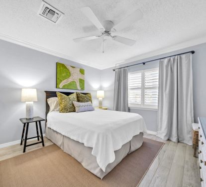 Queen bedroom with private bath