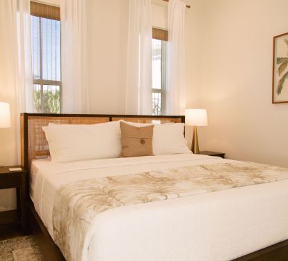 Luxurious King bedroom with 800 threadcount bedding.