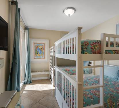 3rd Bedroom: Full-over-Full Bunk Bed Set, Single-over-Single Bunk Bed Set, Trundle Bed