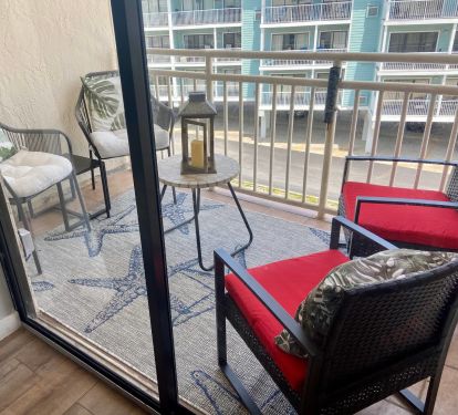 Relax on the balcony!