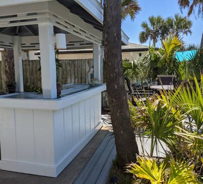 Grill &amp; Bar Area
