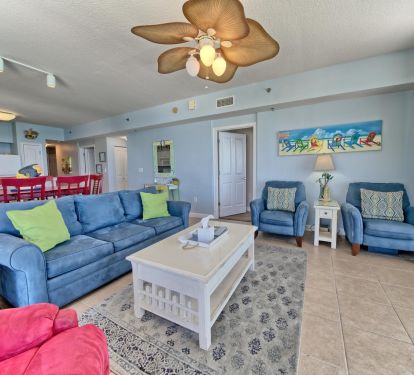 Beachy theme &amp; comfortable!