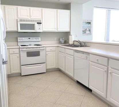 Fully equipped kitchen