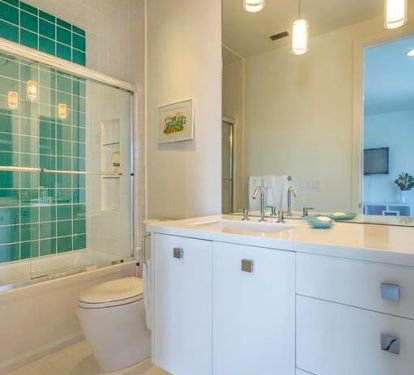 En Suite Bath