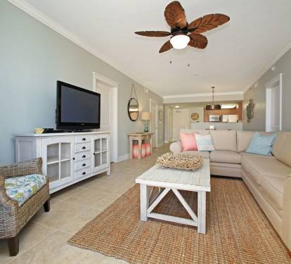 Beautiful newly updated condo