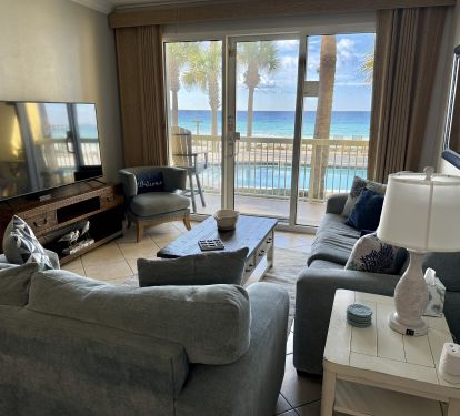 Your Amazing Pool/Ocean view from the Living Room!