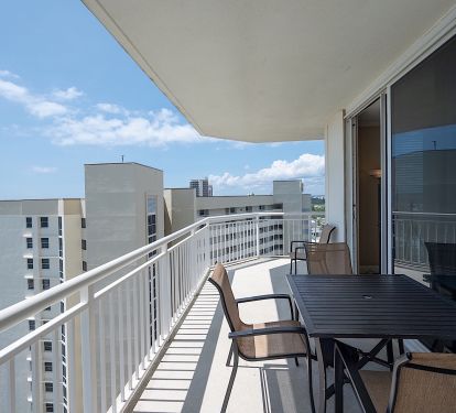 Blissful beachfront Palacio in Perdido Key!