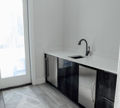 1st floor wet bar