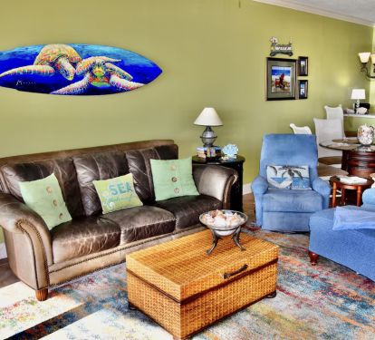 Welcome to 2nd Heaven..come visit our "Surf Bros" they are always happy