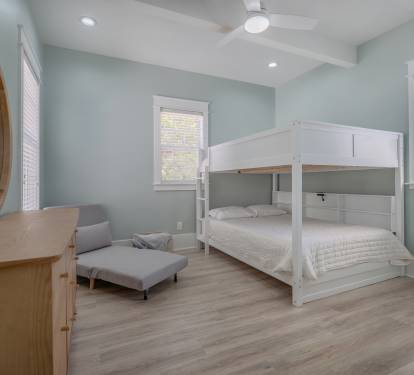Large 4th bedroom with Queen over Queen bunks and ensuite bath
