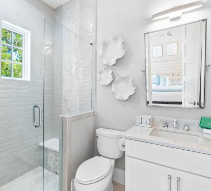 Second floor King Bedroom - Ensuite bathroom