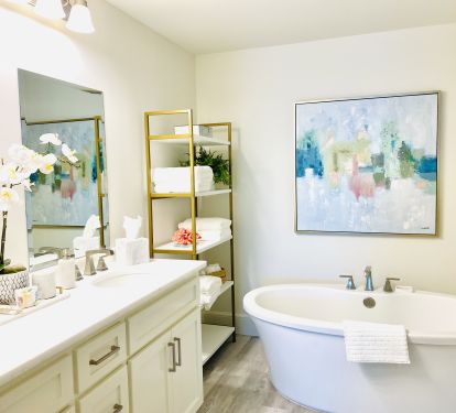 Master Bathroom with Soaker Tub and Walkin Shower