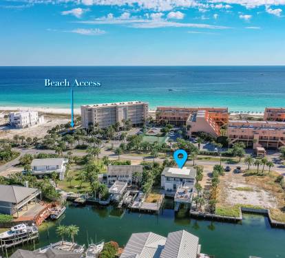 Yellowfin Boat House w/3 Boat Slips _0