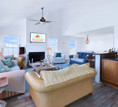 Living Room w/Amazing Gulf Views!!