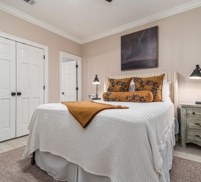 Bedroom 3 (Queen)