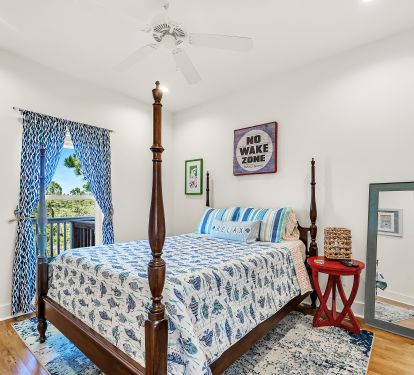 Queen bedroom