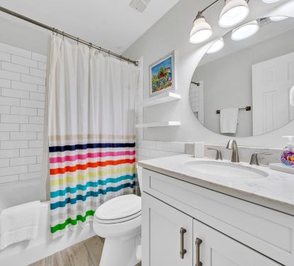 Recently renovated hall bath 